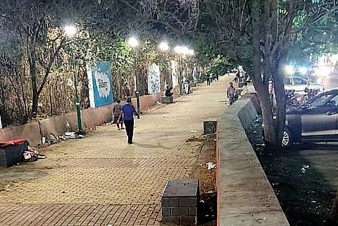 नवी सांगवीतील साई चौक दिव्यांनी उजळला; नागरिकांतून समाधान व्यक्त