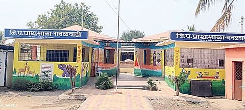 ‘आदर्श’ शाळा सहा वर्षे शिक्षकांपासून वंचित!