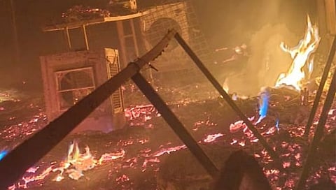 हिंगोली: वारंगा फाटा येथील ५ दुकानांना आग लागून ११ लाखांचे नुकसान