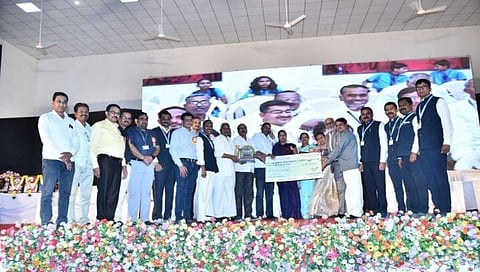 Dhule News : मुख्यमंत्री माझी शाळा सुंदर शाळा’ त न्यू इंग्लिश स्कूल बल्हाणे विद्यालयाचा तालुक्यात द्वितीय क्रमांक