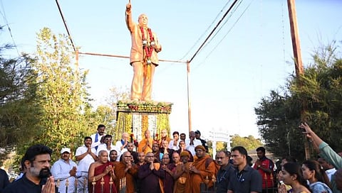Nashik News | शांततेसाठी गौतम बुद्धांची शिकवण समाजात रुजवा : छगन भुजबळ