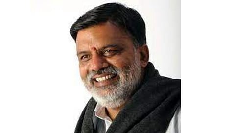 Rajabhau Waje : नाशिकचे ठाकरे गटाचे उमेदवार राजाभाऊ वाजे कोट्यधीश, इतकी आहे संपत्ती