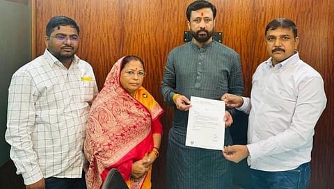 धुळे जिल्हा शिवसेना शिंदे गटाच्या सहसंपर्कप्रमुख पदी विशाल देसले यांची नियुक्ती