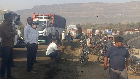 Nashik accident | युवकाच्या शरीराचे दोन तुकडे, घोटी सिन्नर महामार्गावरील धामणी जवळ भीषण अपघात