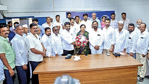 जनता दलाचे अस्तित्व कायम ठेवून यापुढे सतेज पाटील यांच्या नेतृत्वाखाली वाटचाल