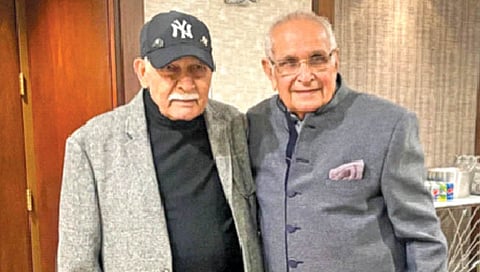 चार दशकांनंतर प्रथमच भेटले ‘यारों के यार’!