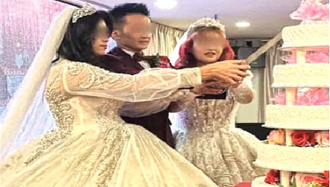 दोन वधूंसह विवाहासाठी त्याने गाठले मलेशिया!