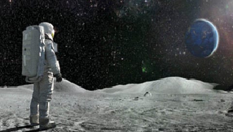 चंद्रावर माणूस पाठवण्यासाठीचा खर्च…