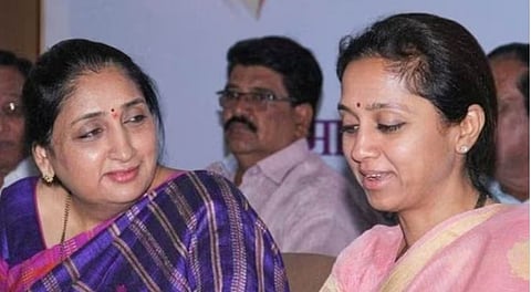 बारामती लाेकसभा मतदारसंघात सुनेत्रा पवार विरूध्द सुप्रिया सुळे असा सामना रंगणार आहे.