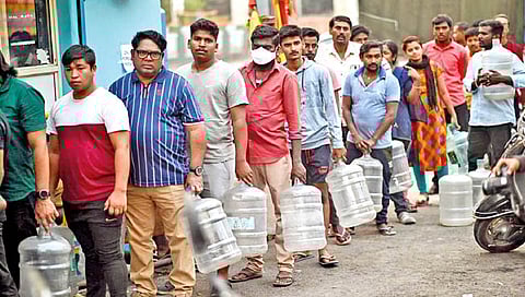 समाजभान : बंगळूर जात्यात, इतर सुपात