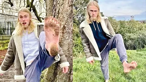 3 वर्षांपासून अनवाणी; आता पायांचे मार्केटिंग!