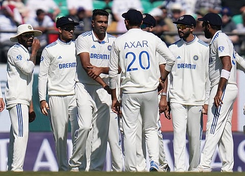 India vs England 5th Test : Breaking | भारताच्या ‘फिरकी’समोर इंग्लंडची शरणागती, पाचव्या कसोटीत टीम इंडियाचा डावाने विजय