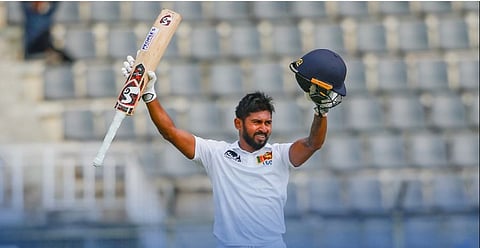 बांगलादेश आणि श्रीलंका यांच्यातील पहिल्या कसोटी सामन्यात श्रीलंकेचा फलंदाज कामिंडू मेंडिस याने इतिहास रचला आहे.