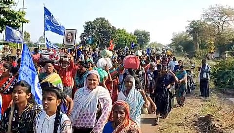 Amravati | स्वागत कमानीवरुन वाद! पांढरी खानमपूरमध्ये संचारबदी, २०० कुटुंबांनी गाव सोडले