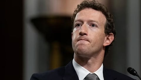 Facebook, Instagram डाऊनचा झुकरबर्गंना फटका, क्षणात उडाले ३ अब्ज डॉलर