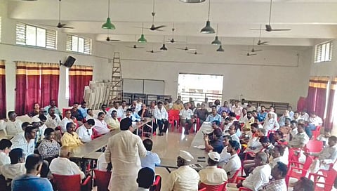 लोकसभा लढविण्यावरून मराठा समाजात मतभेद; आज पुन्हा बैठक