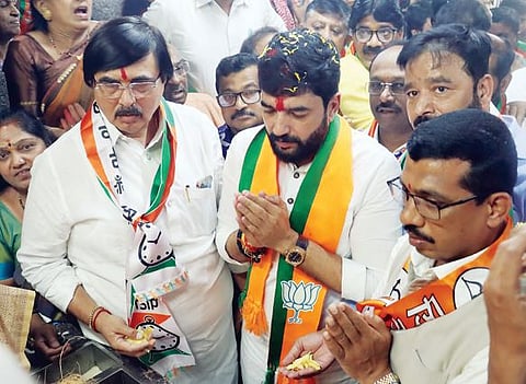 ग्रामदैवत मंदिरांसह पक्ष कार्यालयांना मोहोळांच्या भेटी; देवधर-मुळीक यांची पाठ