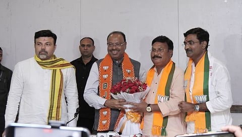 Loksabha Election 2024 : काँग्रेसला विदर्भात पुन्हा धक्का; माजी आमदार नामदेव उसेंडी भाजपात