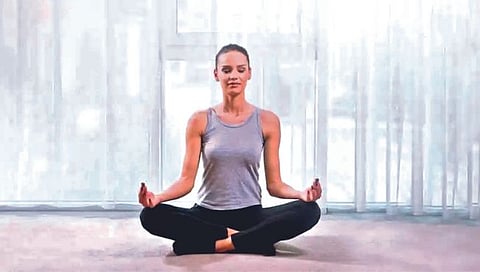 Yoga : योगसाधनेत ‘ओंकार’ जपाचे फायदे; जाणून घ्या उच्चारण कसे आणि किती वेळ करावे?