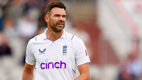 James Anderson 700 Test Wickets : जेम्स अँडरसन @700, अशी कामगिरी करणारा ठरला पहिला वेगवान गाेलंदाज