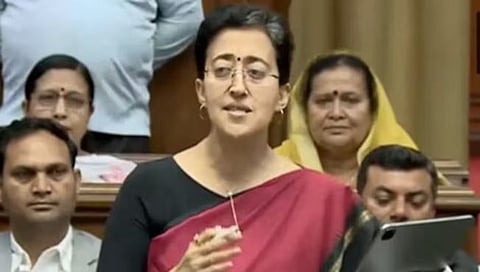 Delhi Budget 2024 : महिलांना दरमहा मिळणार १ हजार रूपये; केजरीवाल सरकारची घोषणा