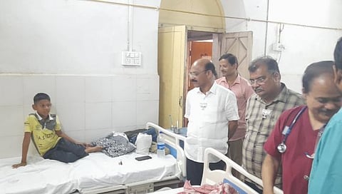 सिंधुदुर्ग: सांगेली येथील जवाहर विद्यालयातील ११० विद्यार्थ्यांना अन्नातून विषबाधा