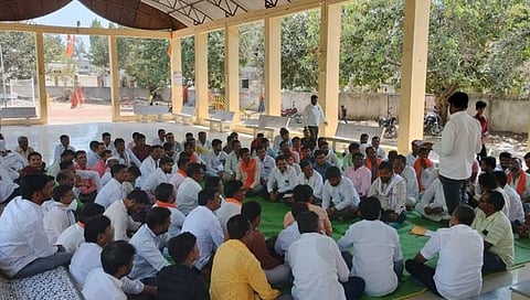 परभणी: लोकसभेसाठी पाथरीतील प्रत्येक गावातून २ उमेदवार उभे करणार; मराठा समाजाच्या बैठकीत निर्णय