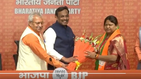 Sita Soren joins BJP