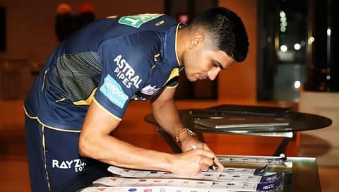 IPL 2024 : शुभमन गिलला झटका; स्लो ओव्हर रेटसाठी ठोठावला दंड