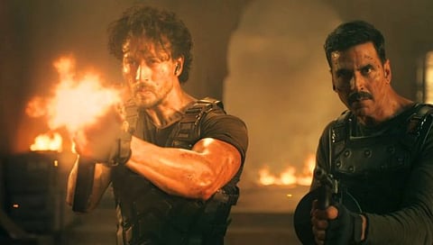 Bade Miyan Chote Miyan Trailer