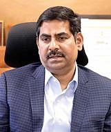 Pune : नवनियुक्त आयुक्त बनले ‘दबंग’; सुस्तावलेले अधिकारी भांबावले