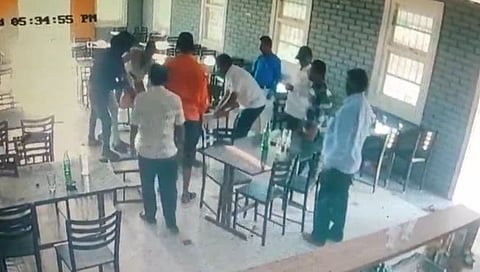 कोल्हापूर: हॉटेलात धिंगाणा घालणे भोवले; भुदरगडचा सहाय्यक फौजदार निलंबित