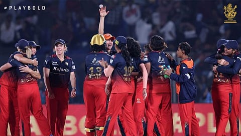 WPL : मुंबईला पराभूत करून बंगळूरु फायनलमध्ये