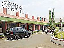 एमआयडीसीशीसंबंधित अधिकारी सोडून पोलिसावर कारवाई!