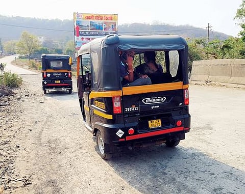 Pune : खानापूर पुलाचे काम अर्धवट; पर्यटकांसह नागरिक त्रस्त