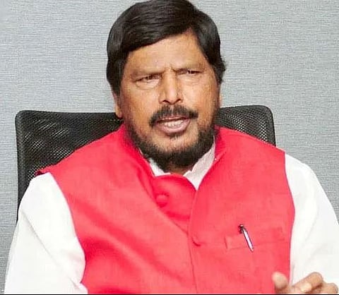 Loksabha election : महायुतीला धक्का ! मंत्री रामदास आठवलेंचा नाराजीचा सूर