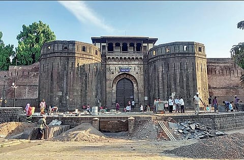 धुळीने माखला शनिवारवाडा; पर्यटकांच्या पदरी निराशा