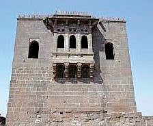 शिवनेरीवर प्लास्टिकबंदी; वन विभाग व पुरातत्व विभागाचा निर्णय