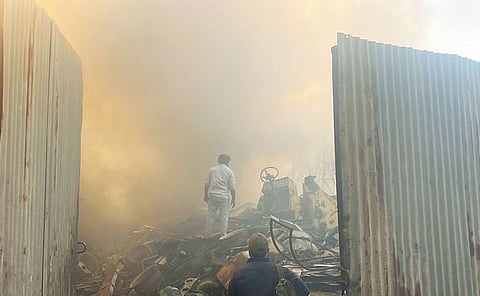 Fire Accident : लेबर कॅम्पला भीषण आग; जीवितहानी नाही