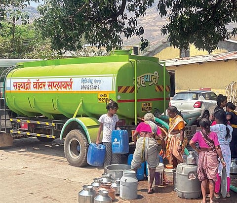 जलसंकटाचे सावट : पाण्याच्या टँकरची मागणी वाढली