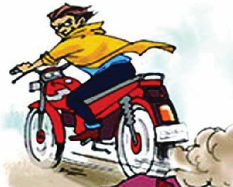 वाहनचोरट्यांचं शहर! पोलिसांच्या नाकावर टिच्चून चोरट्यांची हवा..