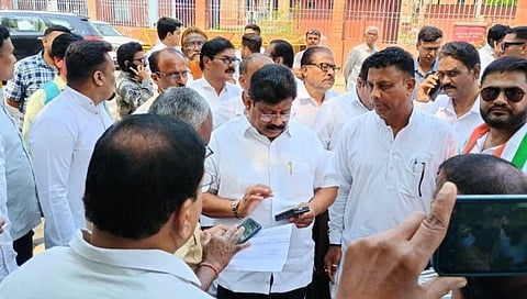 काँग्रेसचे उमेदवार विकास ठाकरे