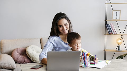 महिला दिन विशेष : ६४% भारतीय महिलांचे वर्क फ्रॉम ऑफिसला प्राधान्य, मिलेनियल महिलांचा वाढता कल रिमोट वर्कला