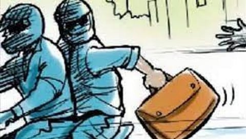 Nashik Crime News | सोळा लाखांच्या रोकडची बॅग लंपास, पेठ रोडवरील घटना