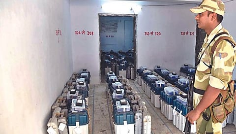 Lok Sabha Election 2024 | ‘ईव्हीएम’साठी पंधराही तालुक्यांना स्ट्राँगरूम, मतदानासाठी प्रशासनाची तयारी