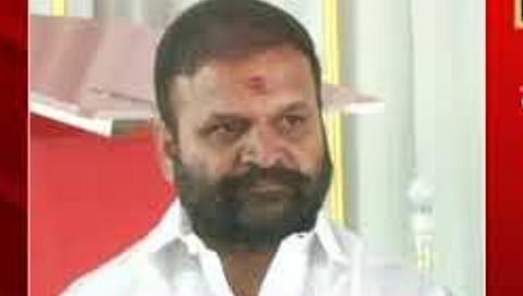 नाशिक : ‘निवडणूक लढणार आणि नडणार’ या नाराज भूमिकेने करंजकरांची मुख्यमंत्र्यांसोबत रात्रीतून भेट