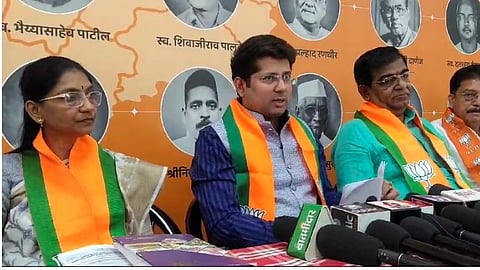 Ajit Chavan | कुटुंब सोडून गेल्यावर जसे मुलाचे हाल होतात तसे…