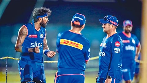 MI vs RCB : सलग दुसर्या विजयाचे लक्ष्य; मुंबई इंडियन्सचा आज रॉयल चॅलेंजर्स बेंगळुरूशी सामना