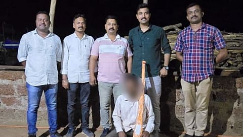 रत्नागिरी: बोरज येथून २ बंदूक, जिवंत काडतुसे जप्त; दोघे जेरबंद