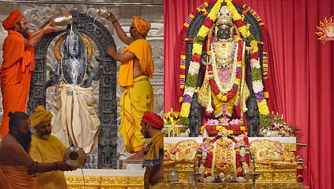 Ram Navami 2024 | रामनवमी निमित्त अयोध्येत रामलल्लाचा दिव्य अभिषेक, पाहा मनमोहक फोटो आणि व्हिडिओ